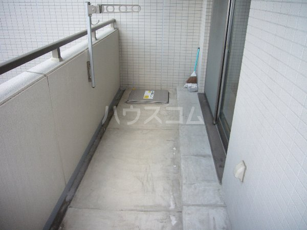 23/30 バルコニー