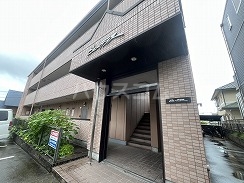 24/29 エントランス