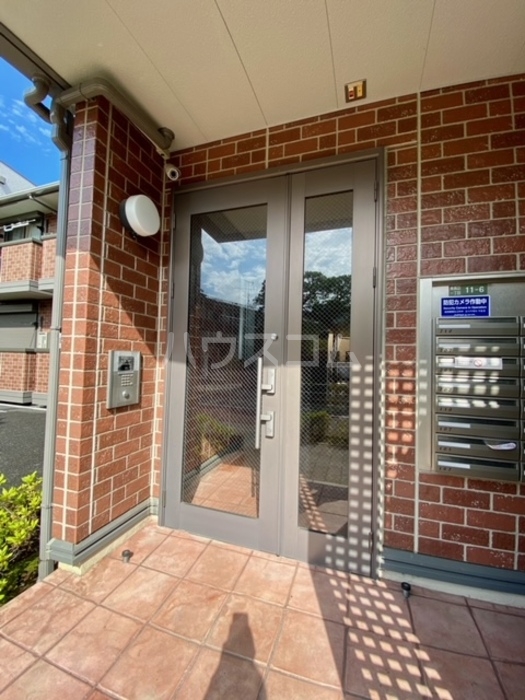 16/26 エントランス