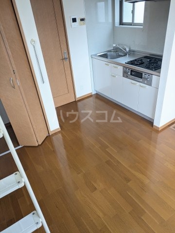 13/19 バルコニー