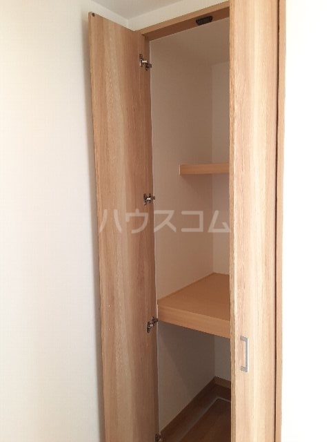 13/30 収納