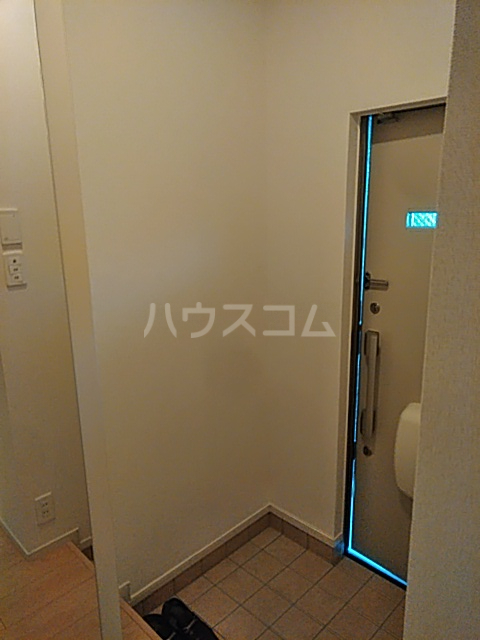 13/30 玄関