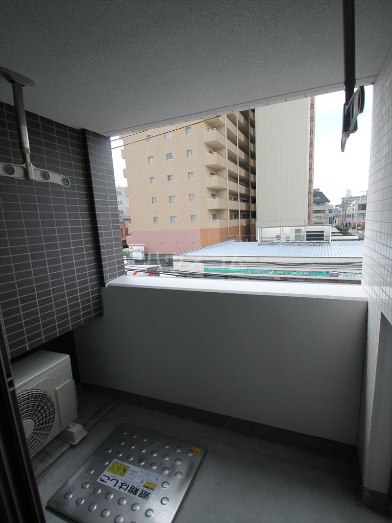 25/30 バルコニー