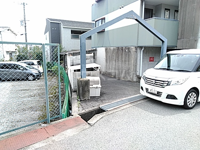 15/21 エントランス