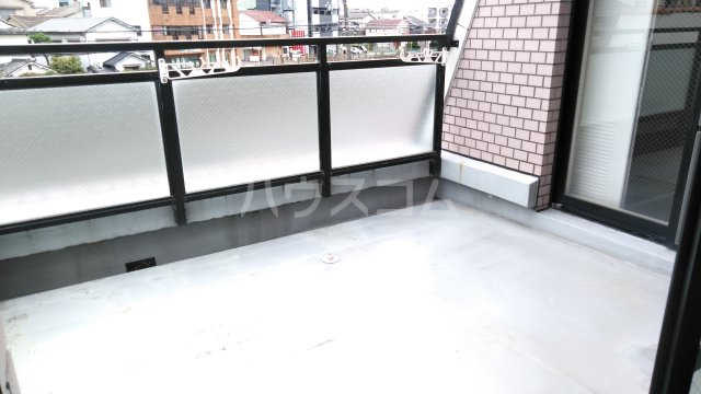 23/30 バルコニー