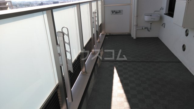 23/30 バルコニー