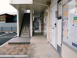 13/15 エントランス