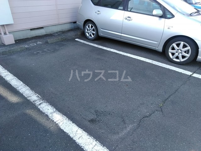 2/4 駐車場