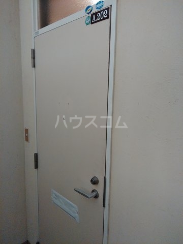 18/27 エントランス