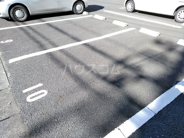 26/29 駐車場