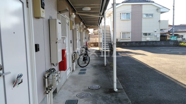 22/24 エントランス