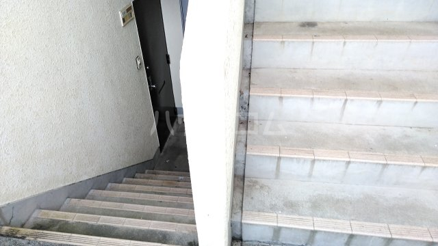 3/5 エントランス