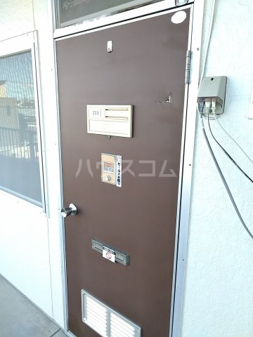 17/19 エントランス