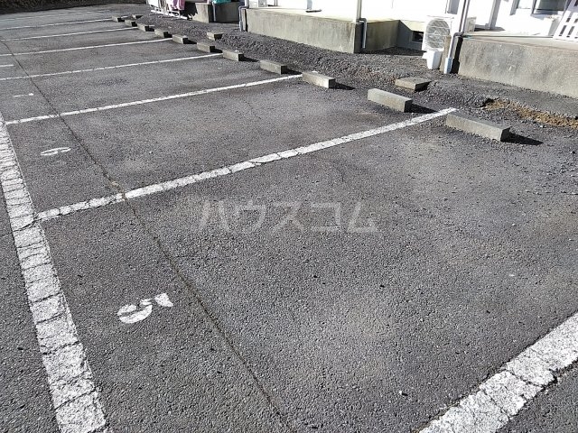 18/19 駐車場
