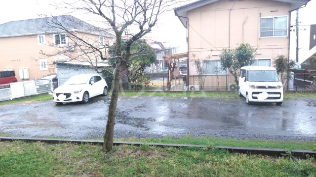 16/25 駐車場