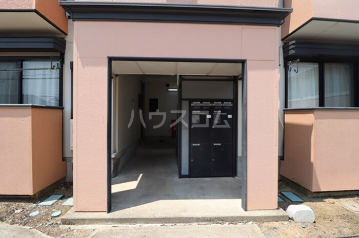 2/4 エントランス