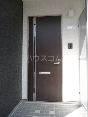 23/29 エントランス