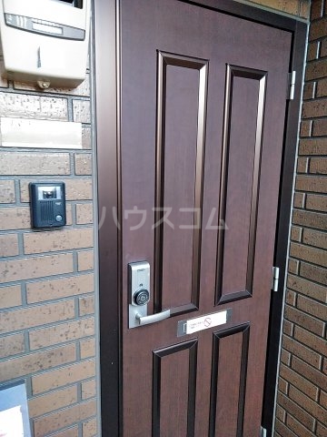 27/29 エントランス