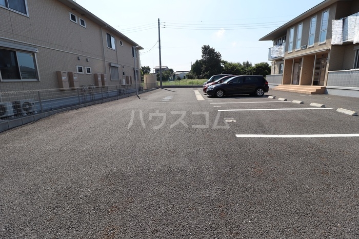 20/23 駐車場