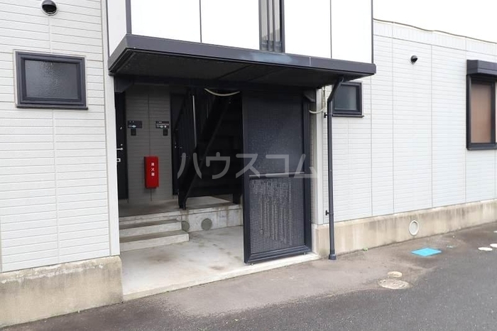 18/25 エントランス