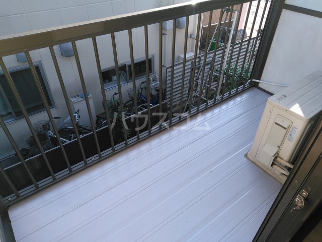 19/30 バルコニー