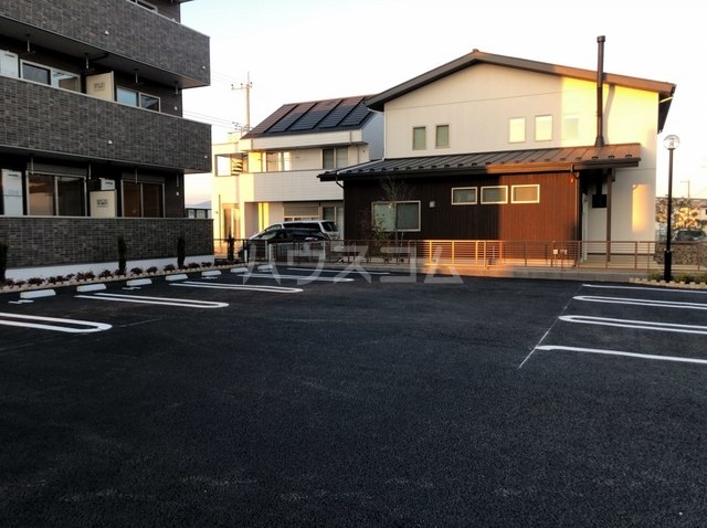 14/20 駐車場