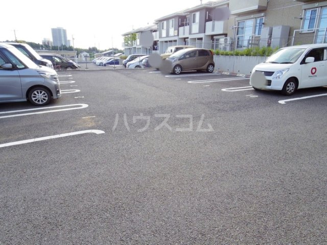 14/17 駐車場