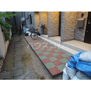 14/20 エントランス