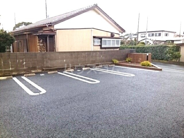 18/24 駐車場