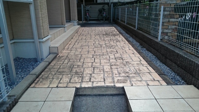 17/24 エントランス