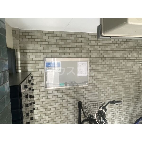 20/29 エントランス