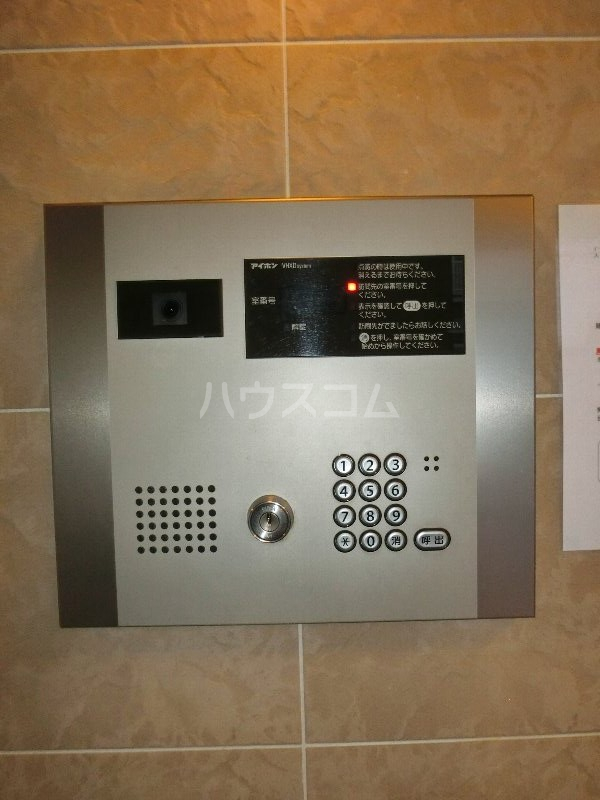 22/30 エントランス