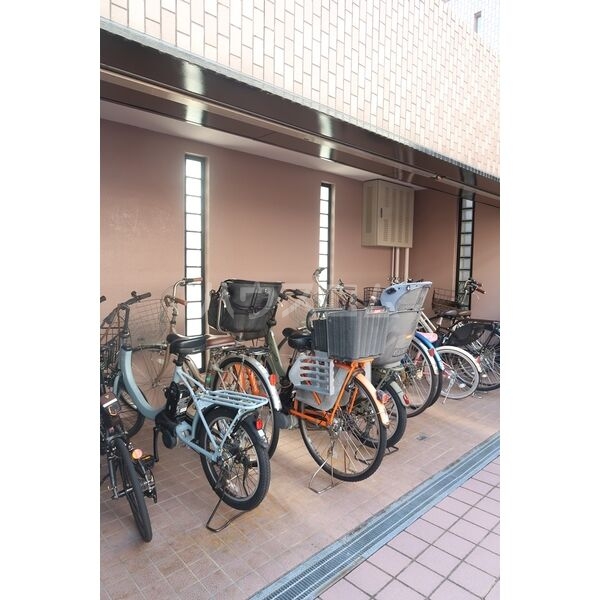 2/4 エントランス