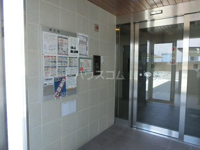 19/28 エントランス