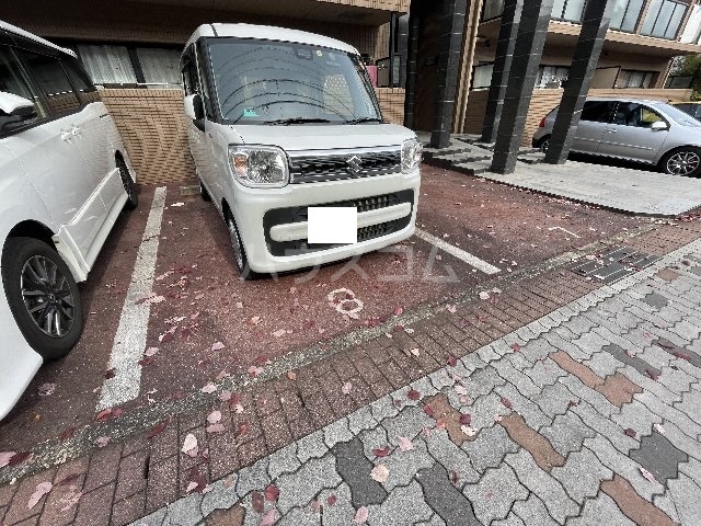 22/30 駐車場