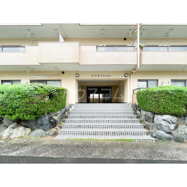 19/30 エントランス