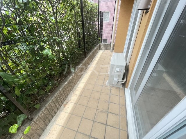 15/28 バルコニー