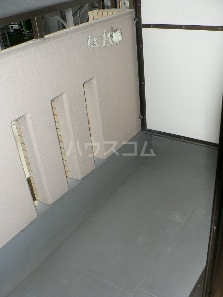 13/22 バルコニー