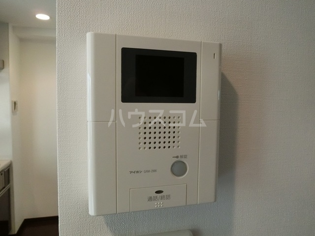 23/30 エントランス