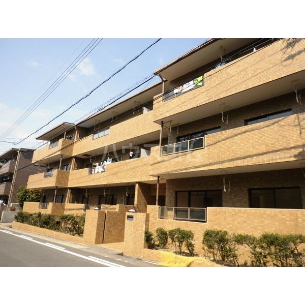 14/17 エントランス