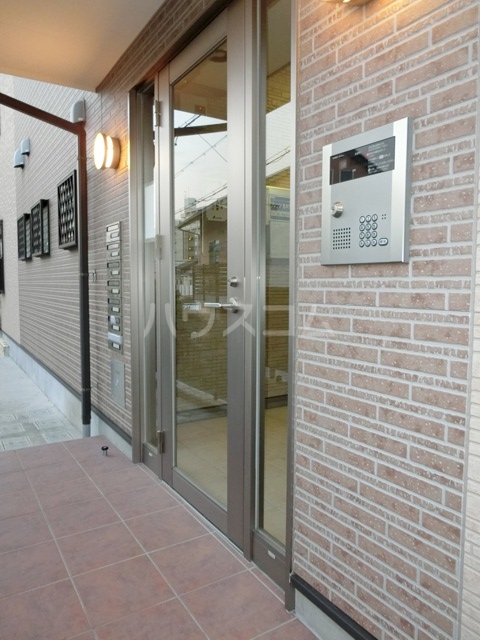 20/30 エントランス