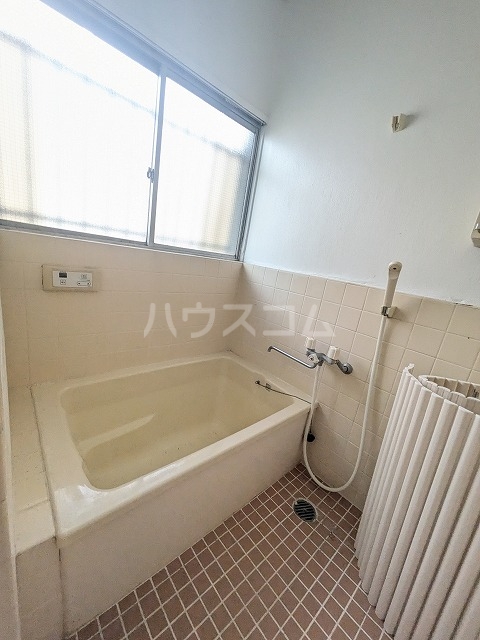 22/30 浴室