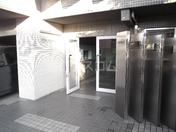 3/8 エントランス