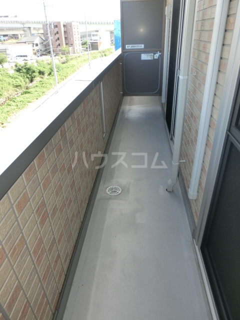 18/26 バルコニー