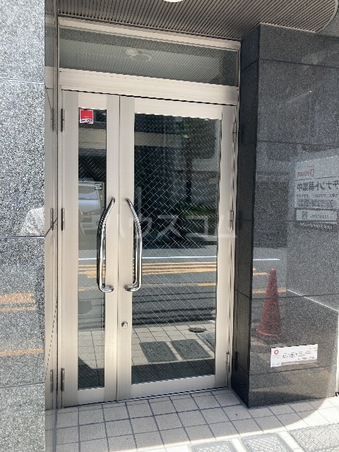 2/3 エントランス