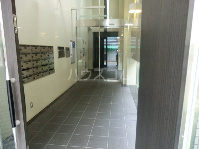 22/30 エントランス