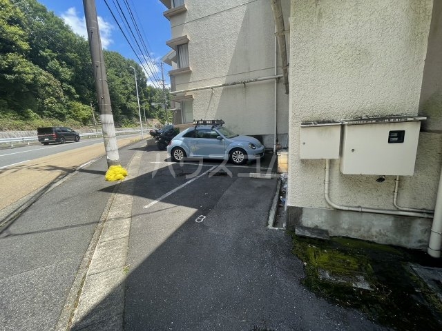 18/25 駐車場