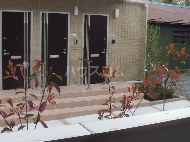 26/29 エントランス