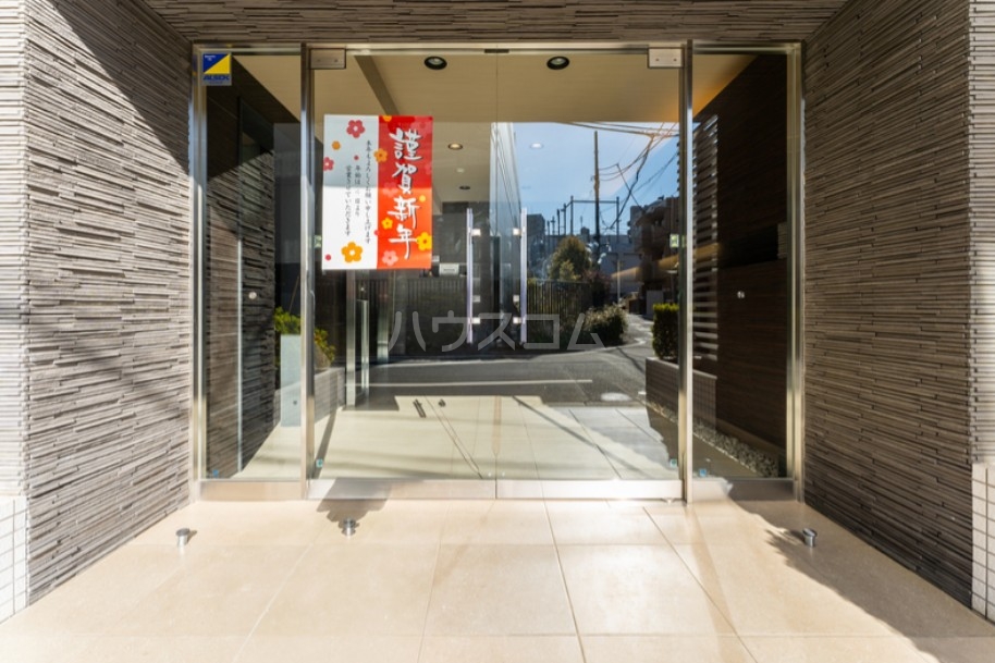 4/4 エントランス