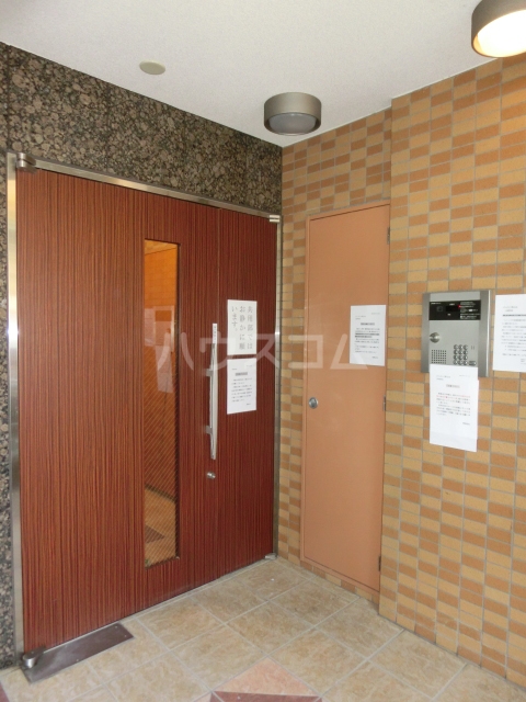 19/25 エントランス